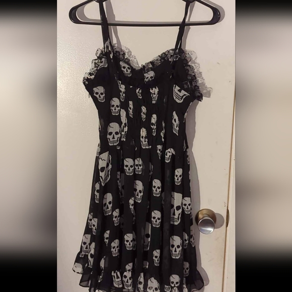 Royal Bones black lace skull - Picture 3 of 5